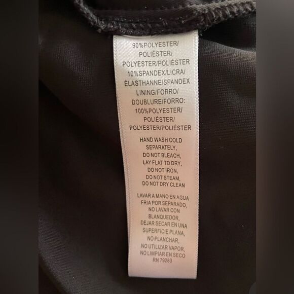 Long Sleeve Velvet Blouse w/Ruched Collar Neckline & Decorative Broach Size 2XL - Picture 8 of 11